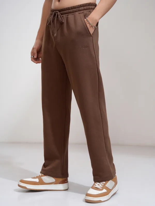 Highlander Men Brown Straight Fit Solid Casual Trouser