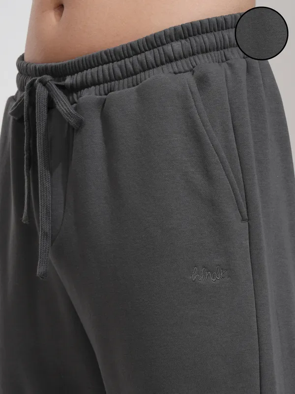 Highlander Men Grey Straight Fit Solid Casual Trouser