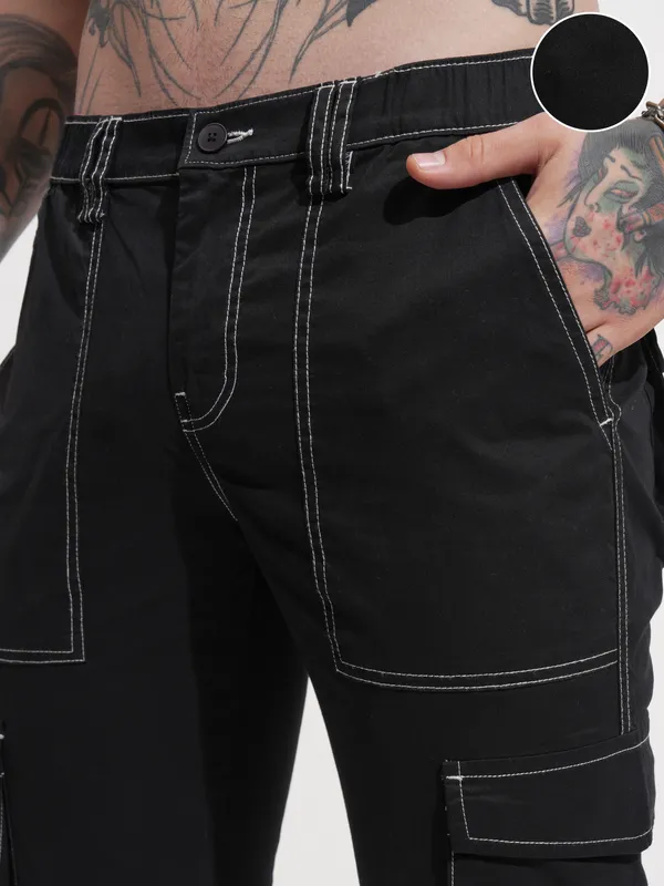 Highlander Men Black Straight Fit Solid Cargo