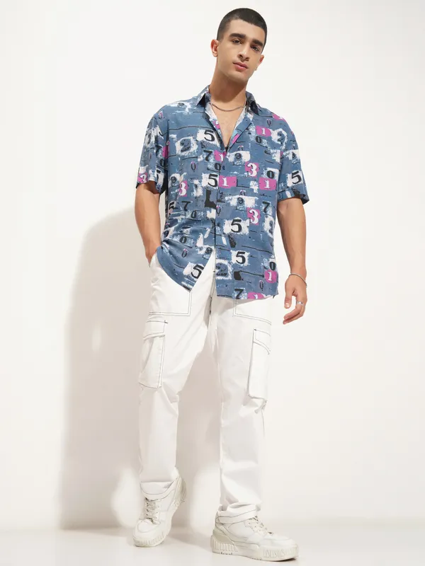 Highlander Men White Straight Fit Solid Cargo