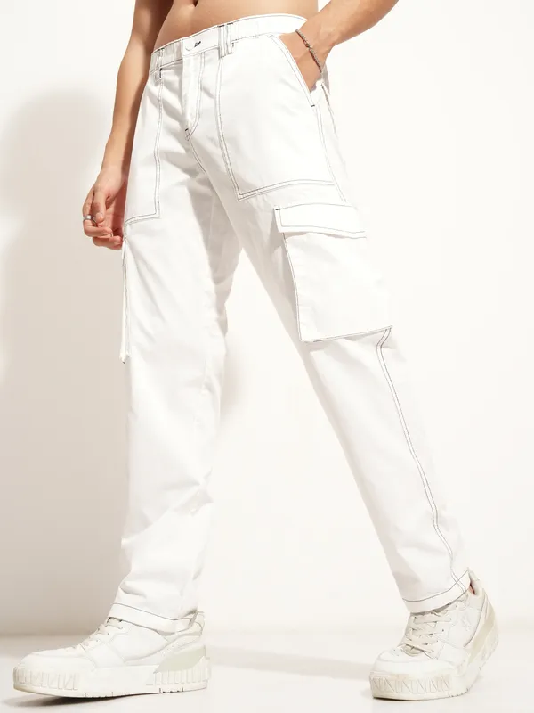 Highlander Men White Straight Fit Solid Cargo