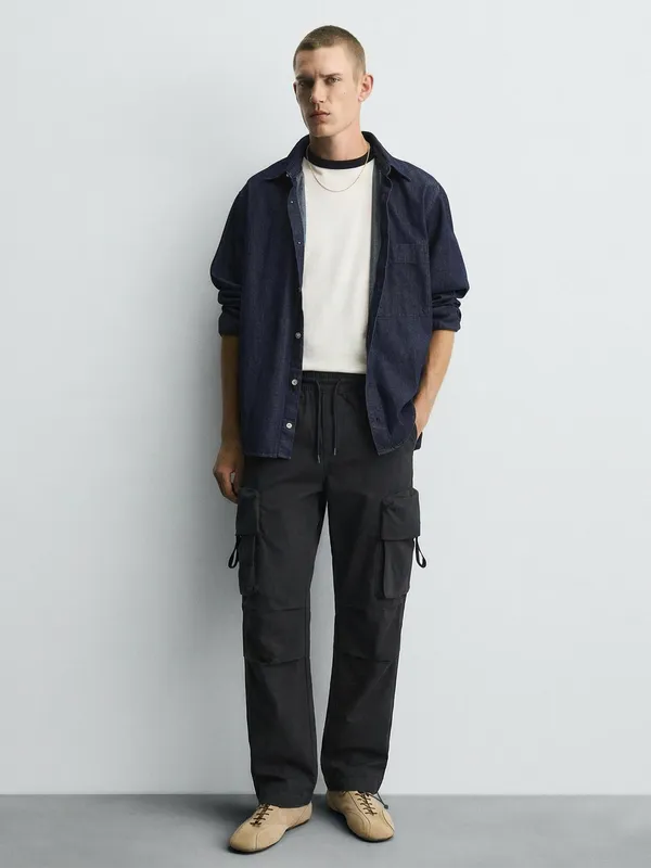 Highlander Men Blue Straight Fit Solid Cargo