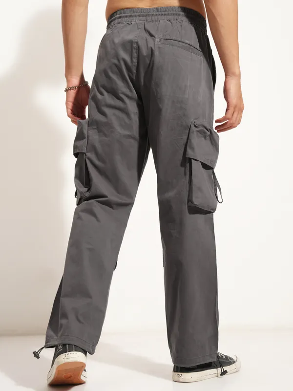 Highlander Men Grey Straight Fit Solid Cargo