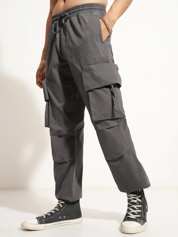Highlander Men Grey Straight Fit Solid Cargo