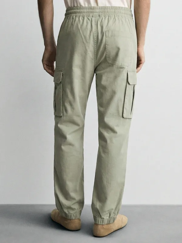 Highlander Men Grey Straight Fit Solid Joggers