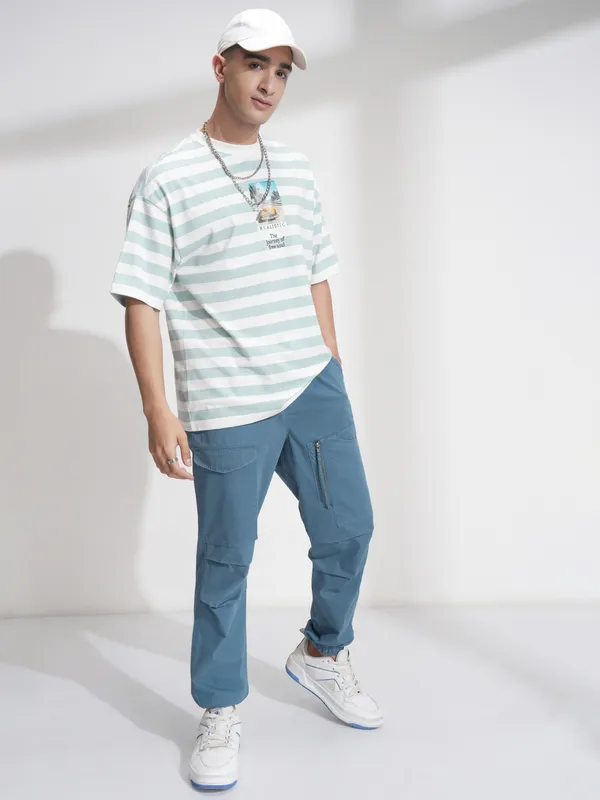 Highlander Men Blue Straight Fit Solid Cargos