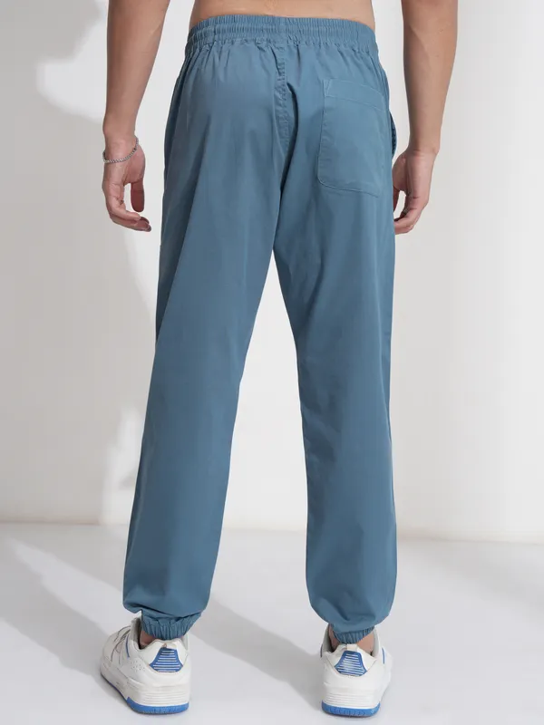 Highlander Men Blue Straight Fit Solid Cargos