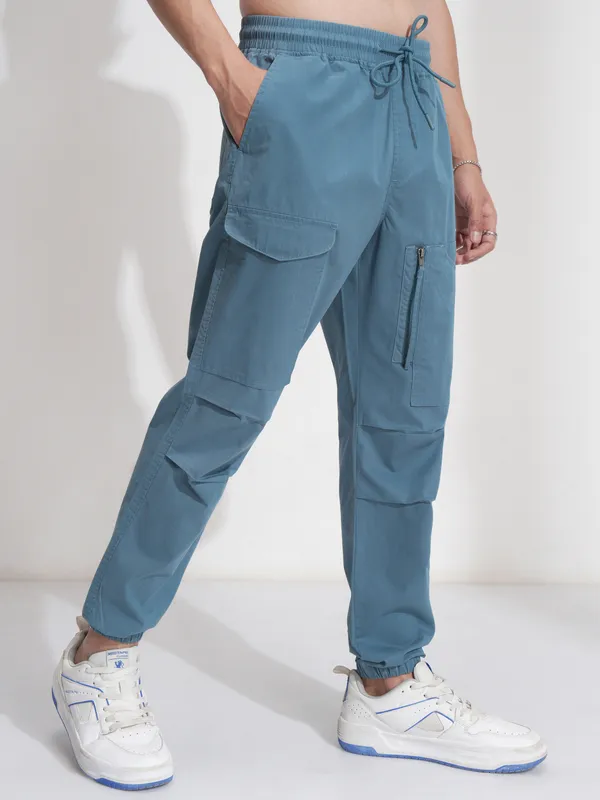 Highlander Men Blue Straight Fit Solid Cargos