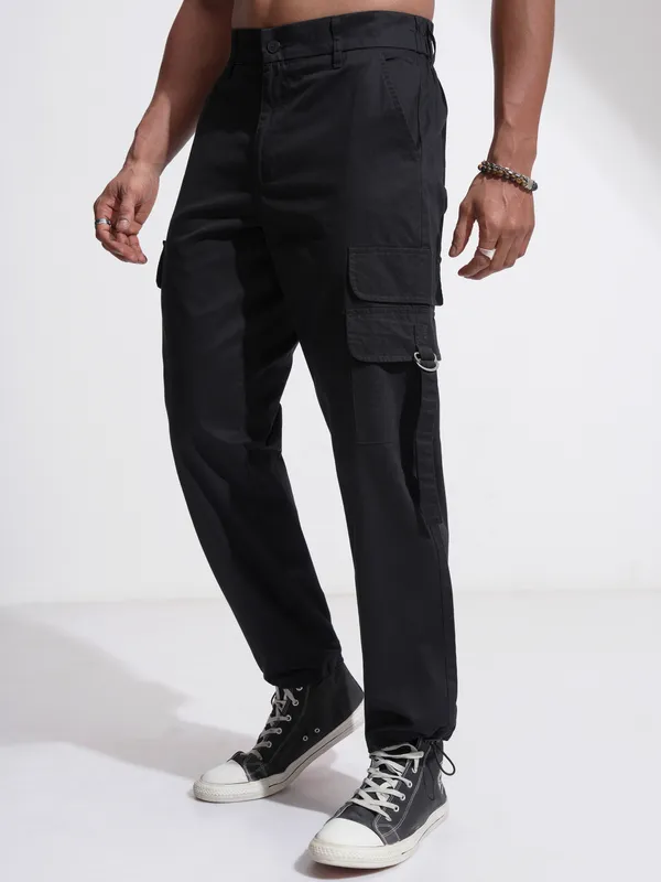 Highlander Men Black Straight Fit Solid Cargos