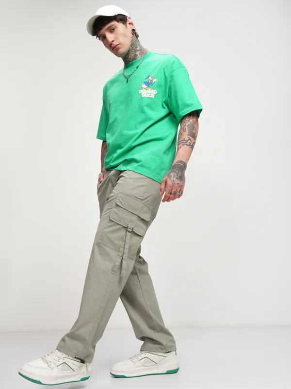 Highlander Men Green Straight Fit Solid Cargos