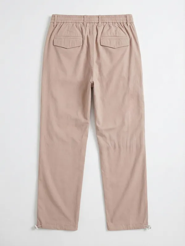 Highlander Men Rose Gold Straight Fit Solid Casual Trouser