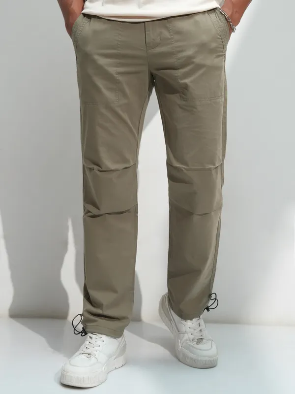 Highlander Men Green Solid Straight Fit Wide Leg