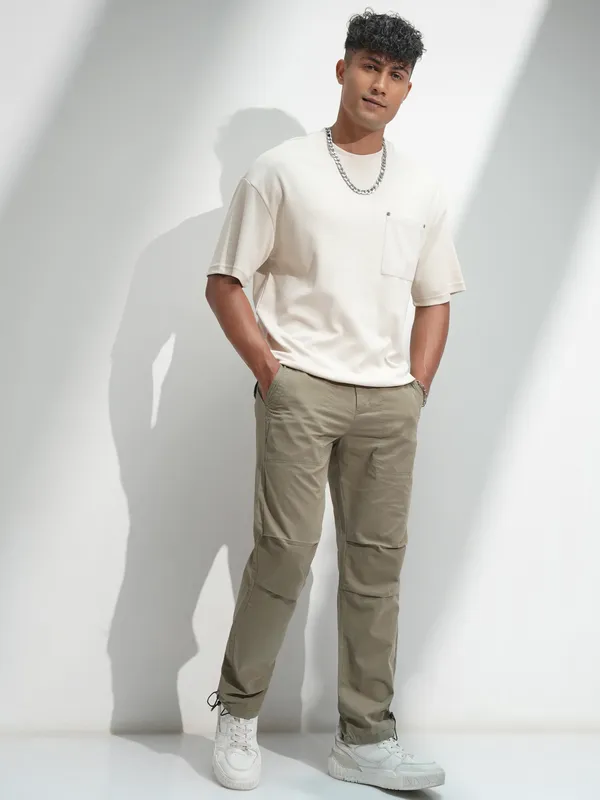 Highlander Men Green Solid Straight Fit Wide Leg