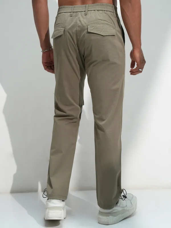 Highlander Men Green Solid Straight Fit Wide Leg