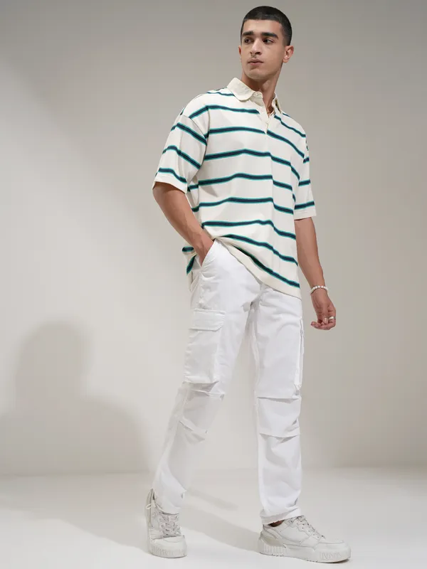 Highlander Men White Straight Fit Solid Cargos