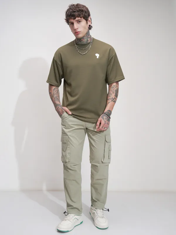 Highlander Men Green Straight Fit Solid Cargos