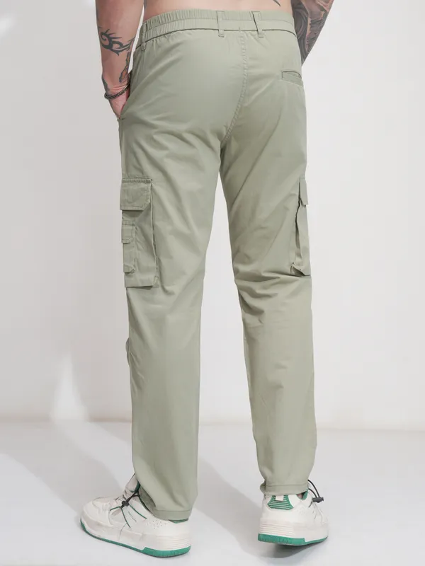 Highlander Men Green Straight Fit Solid Cargos