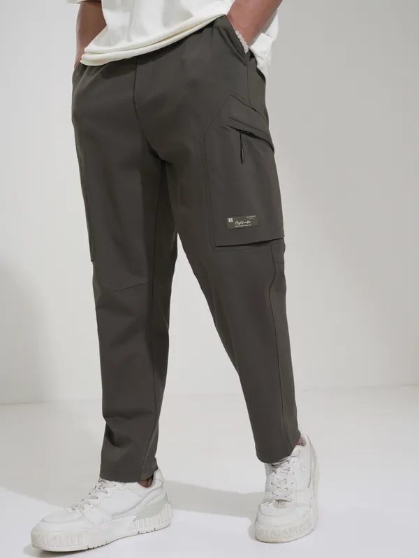 Highlander Men Olive Slim Fit Solid Joggers