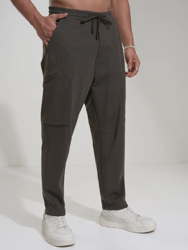 Highlander Men Olive Slim Fit Solid Joggers