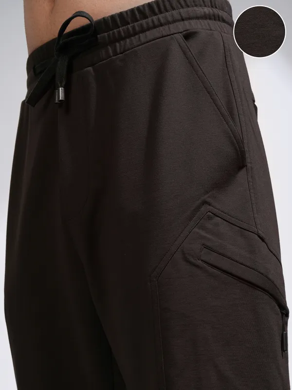 Highlander Men Brown Tapered Fit Solid Joggers