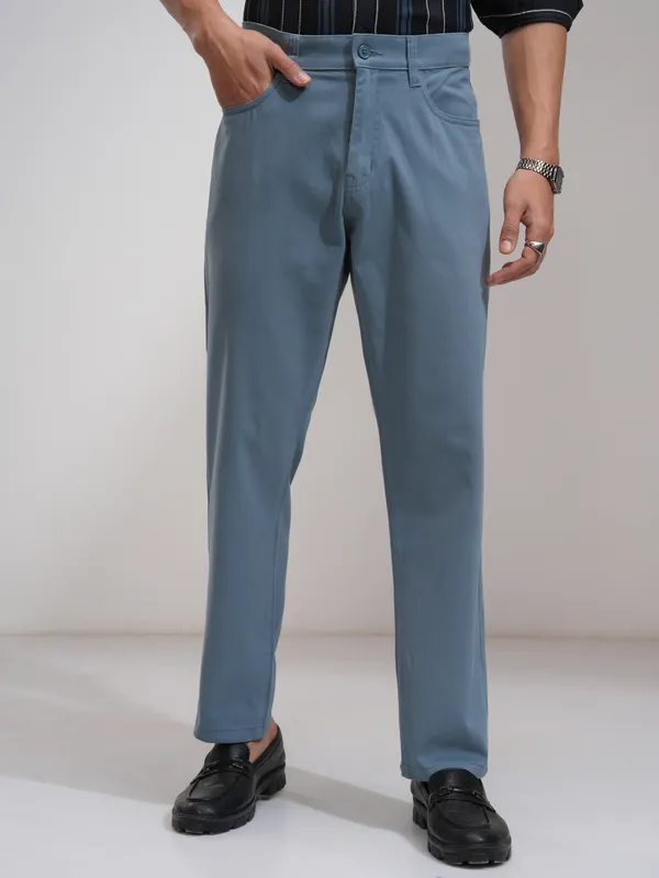 Highlander Men Blue Relaxed Fit Solid Casual Trouser