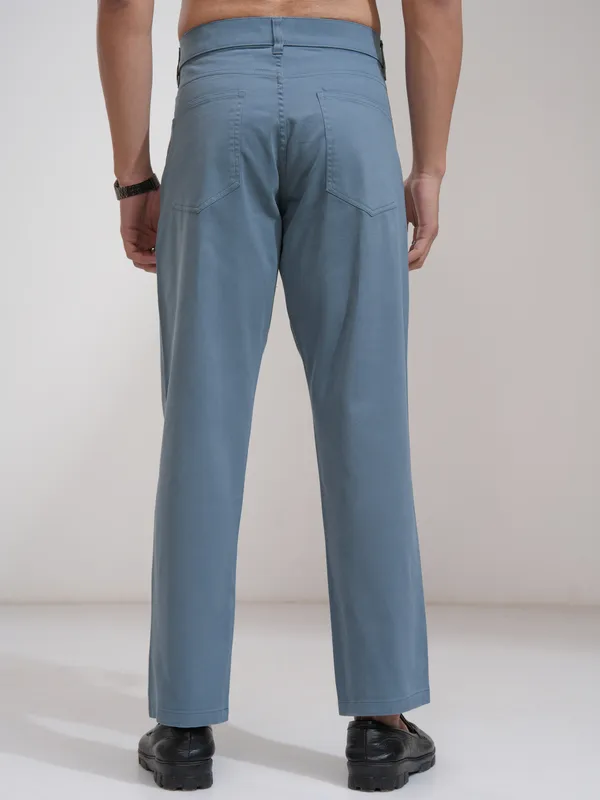 Highlander Men Blue Relaxed Fit Solid Casual Trouser