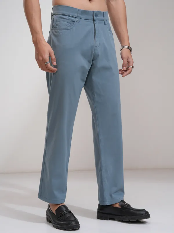 Highlander Men Blue Relaxed Fit Solid Casual Trouser