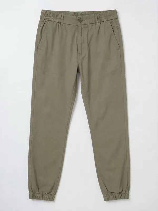 Highlander Men Green Slim Fit Solid Joggers