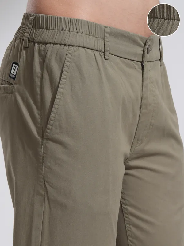 Highlander Men Green Slim Fit Solid Joggers