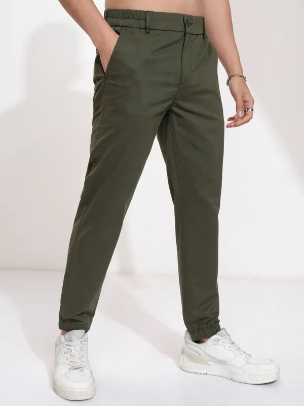 Highlander Men Grey Slim Fit Solid Joggers