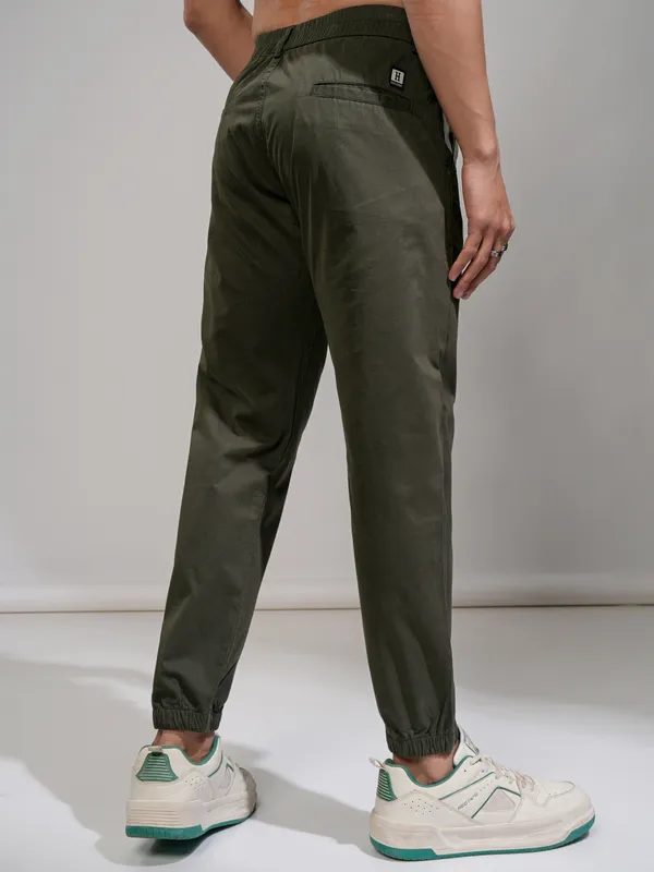 Highlander Men Black Slim Fit Solid Joggers