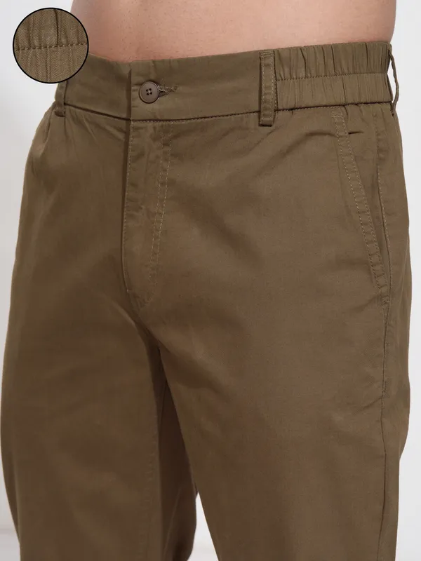 Highlander Men Brown Slim Fit Solid Joggers