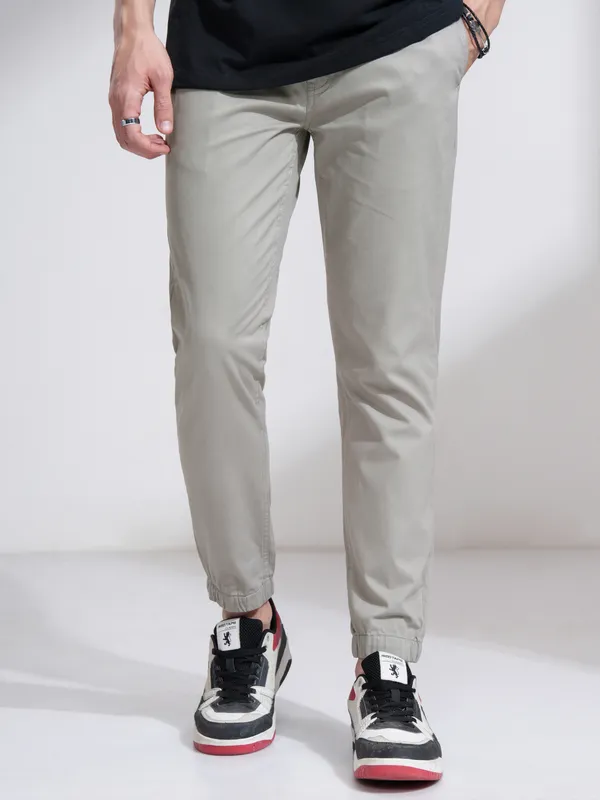 Highlander Men Grey Slim Fit Solid Joggers