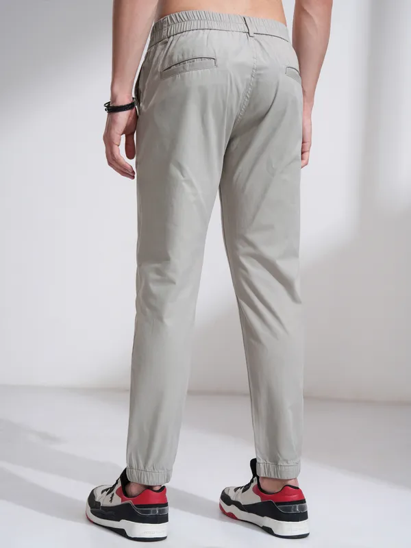 Highlander Men Grey Slim Fit Solid Joggers