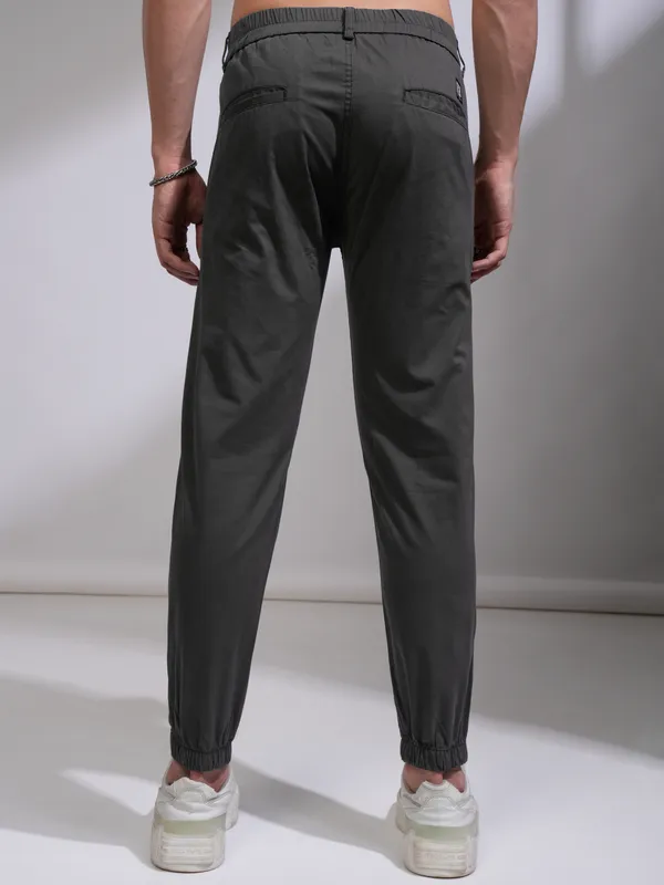 Highlander Men Black Slim Fit Solid Joggers