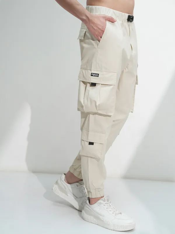 Highlander Men White Solid Relaxed Fit Cargos