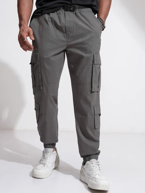 Highlander Men Grey Relaxed Fit Solid Cargos
