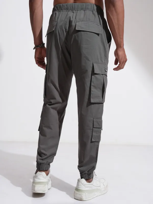 Highlander Men Grey Relaxed Fit Solid Cargos
