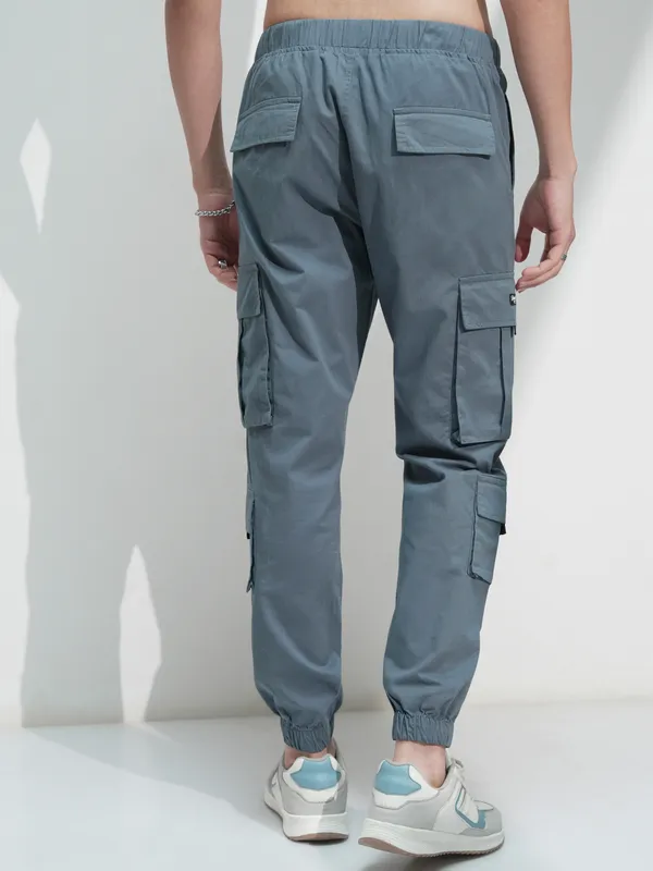 Highlander Men Blue Solid Relaxed Fit Cargos