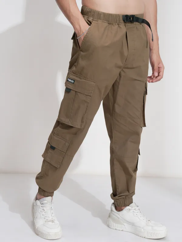 Highlander Men Brown Relaxed Fit Solid Cargos