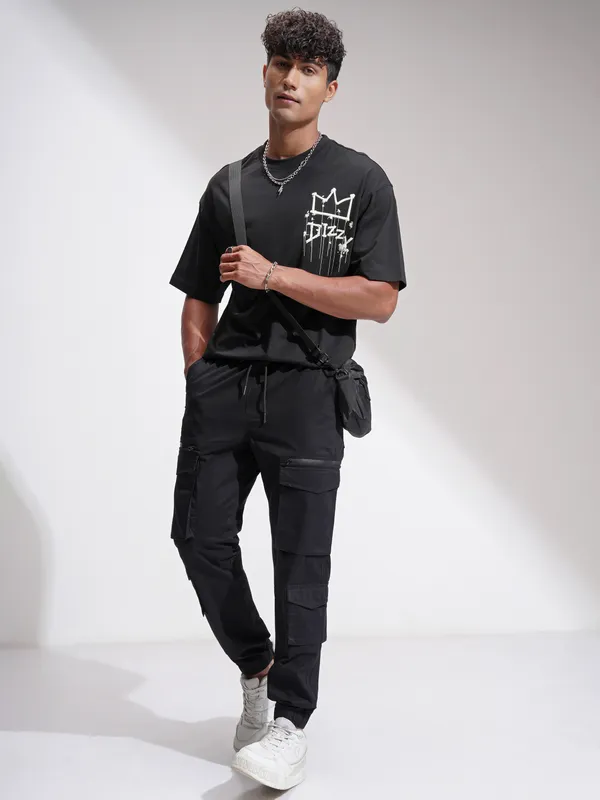 Highlander Men Black Relaxed Fit Solid Cargo