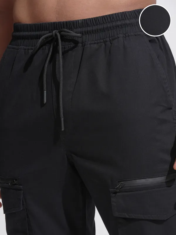 Highlander Men Black Relaxed Fit Solid Cargo