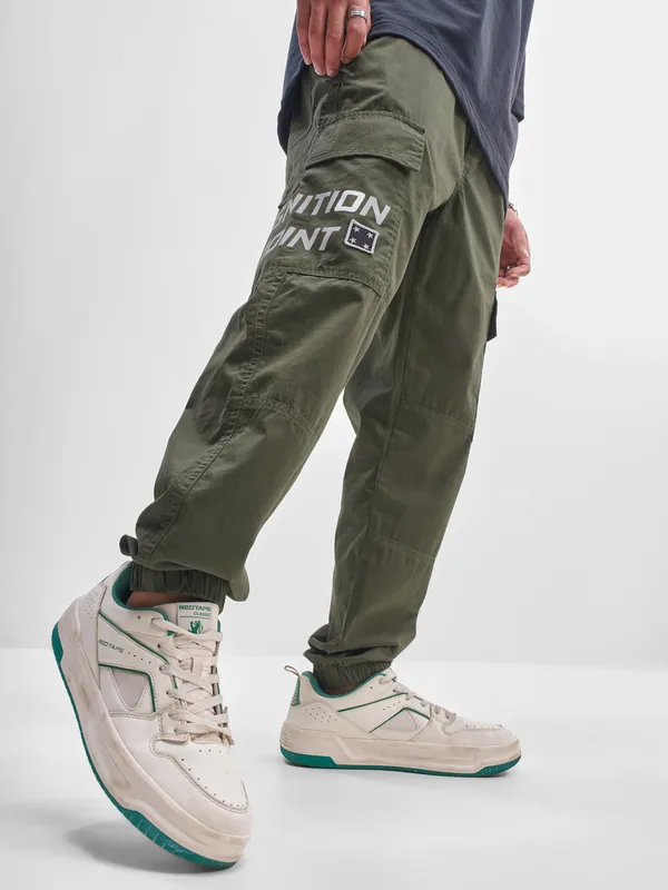 Highlander Men Olive Relaxed Fit Printed Cargo