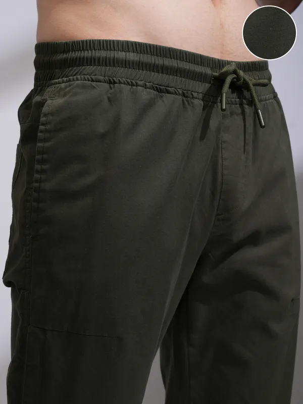 Highlander Men Green Slim Fit Solid Joggers