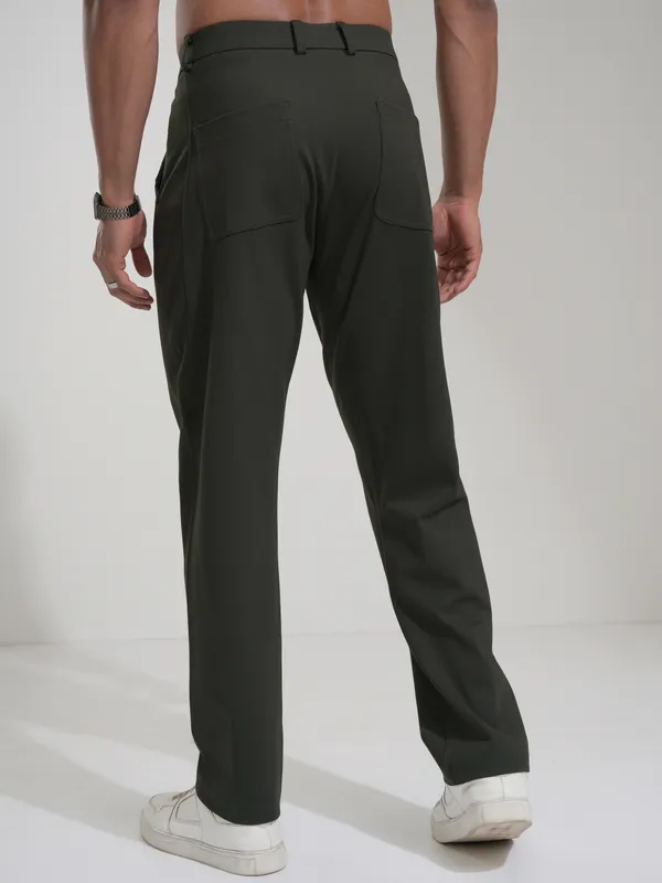 Highlander Men Olive Slim Fit Solid Casual Trouser