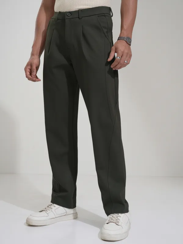 Highlander Men Olive Slim Fit Solid Casual Trouser