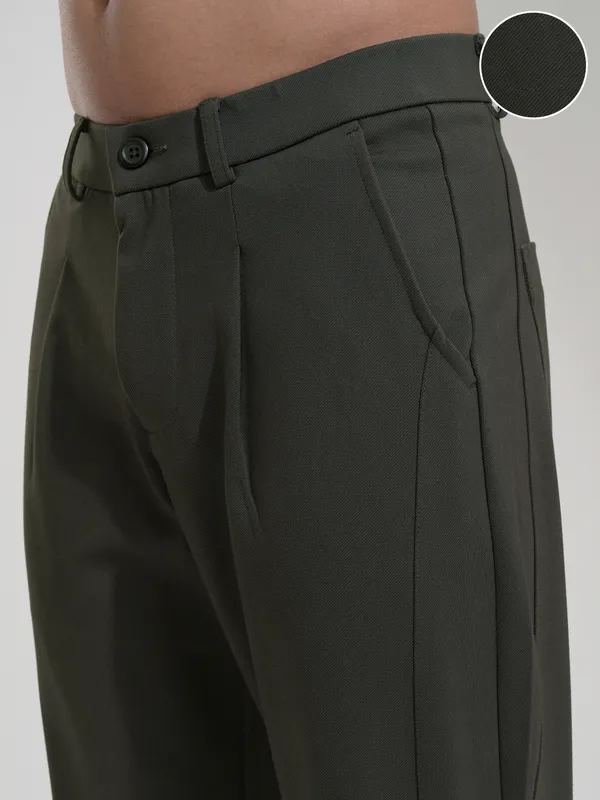 Highlander Men Olive Slim Fit Solid Casual Trouser