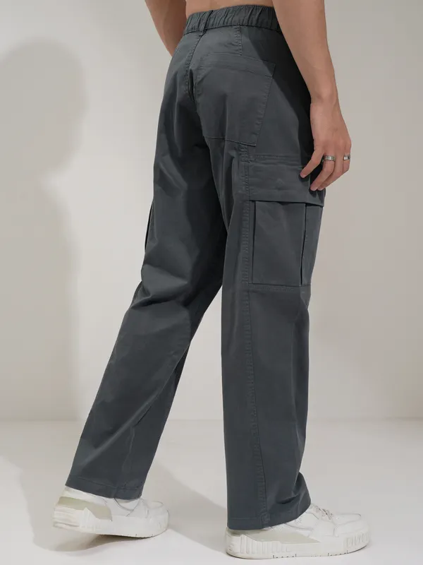 Highlander Men Grey Straight Fit Solid Cargos