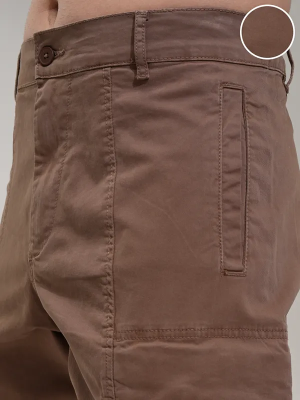 Highlander Men Brown Straight Fit Solid Cargos