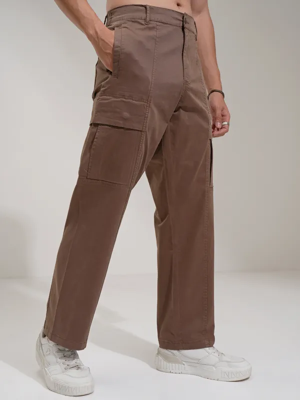 Highlander Men Brown Straight Fit Solid Cargos